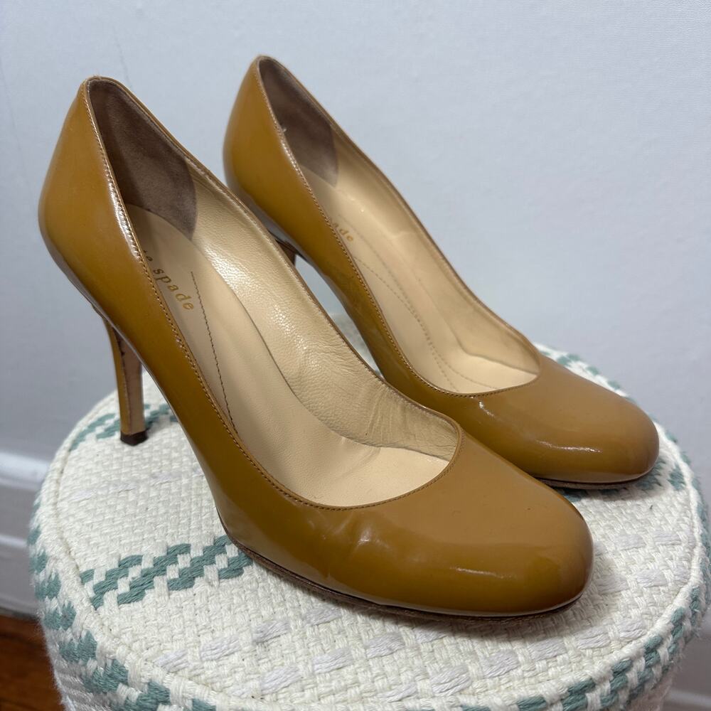 Title: Kate Spade New York Patent Leather Pumps‎ Mustard Brown Heels Womens 7B